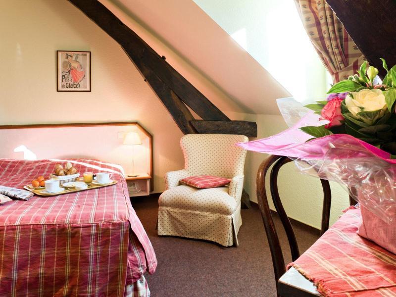 Logis Hotel Teyssier Uzerche Exterior photo