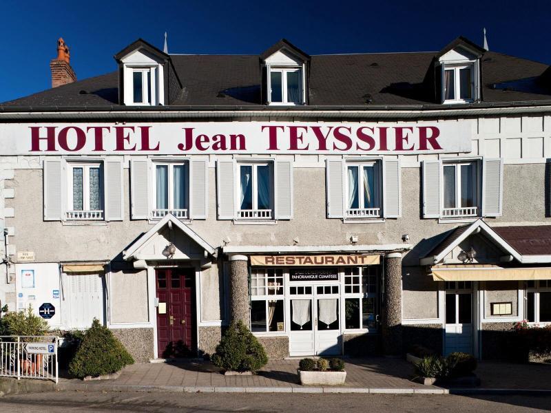 Logis Hotel Teyssier Uzerche Exterior photo
