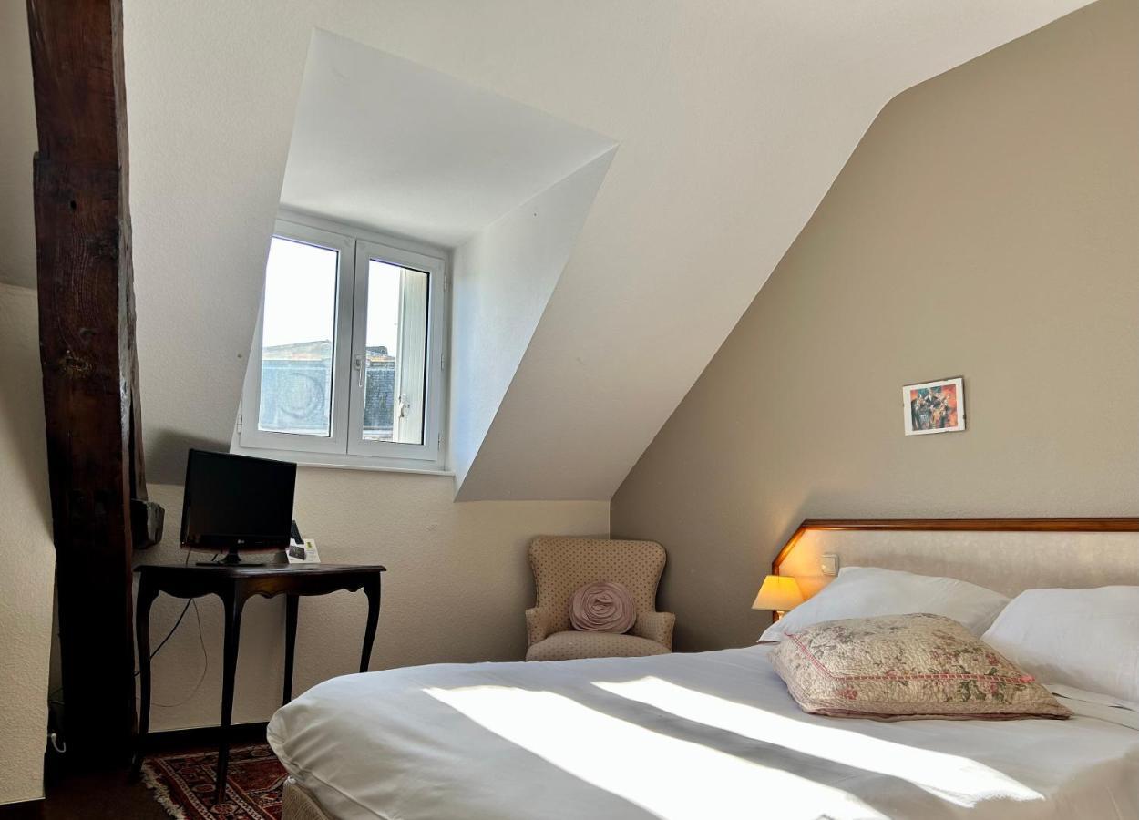 Logis Hotel Teyssier Uzerche Exterior photo