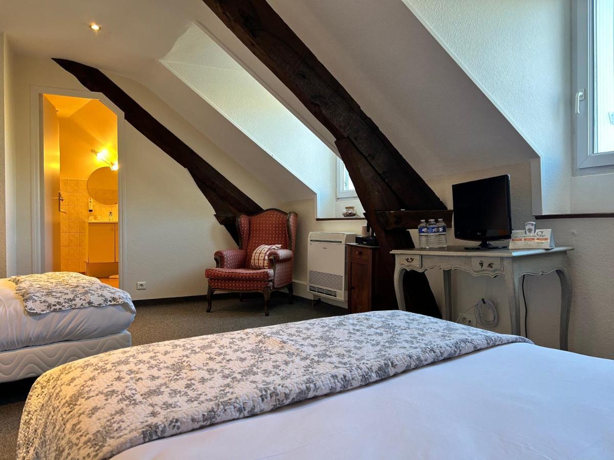 Logis Hotel Teyssier Uzerche Exterior photo
